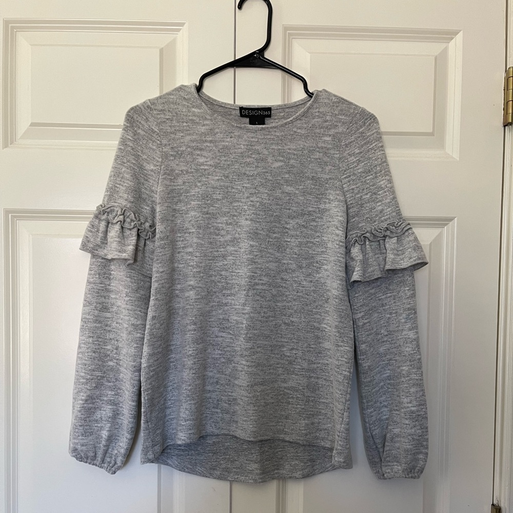 Design 365 - Large Gray Sweater - NWT!!
